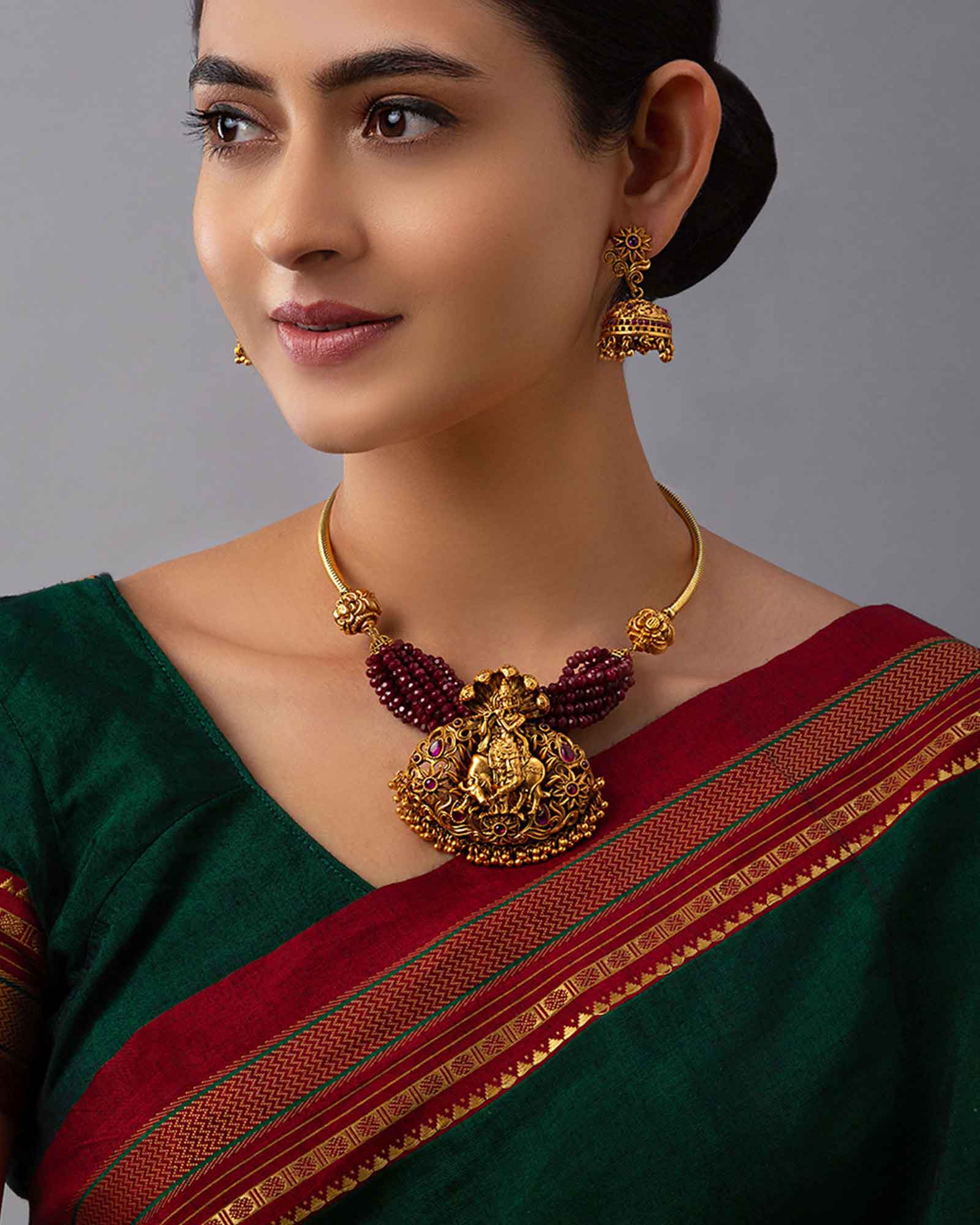 Gold Plated Carved Temple Necklace Set In Stunning Agate Beads 