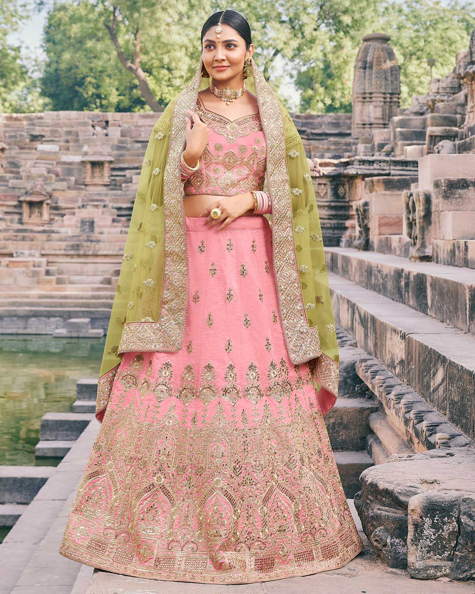 Handloom Silk Zari Lehenga Choli In Pink